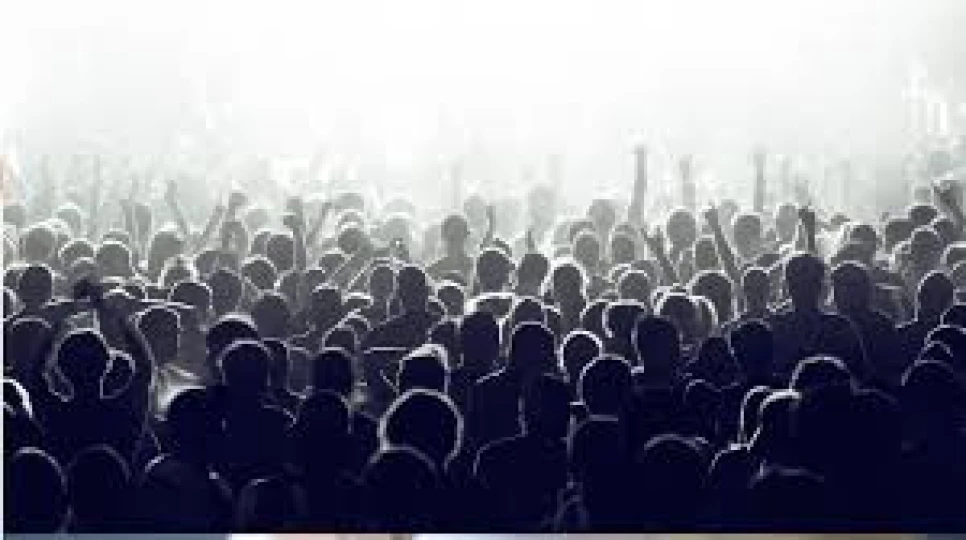 دورة التعامل مع الحشود البشرية